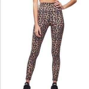 NWT Good American Leopard Leggings